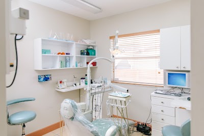 America Dental Clinic: Toirac Maria D DDS