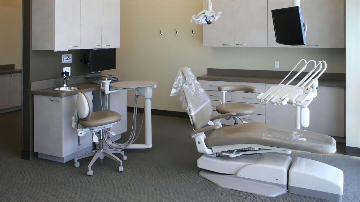 A  Dental & Implant Center