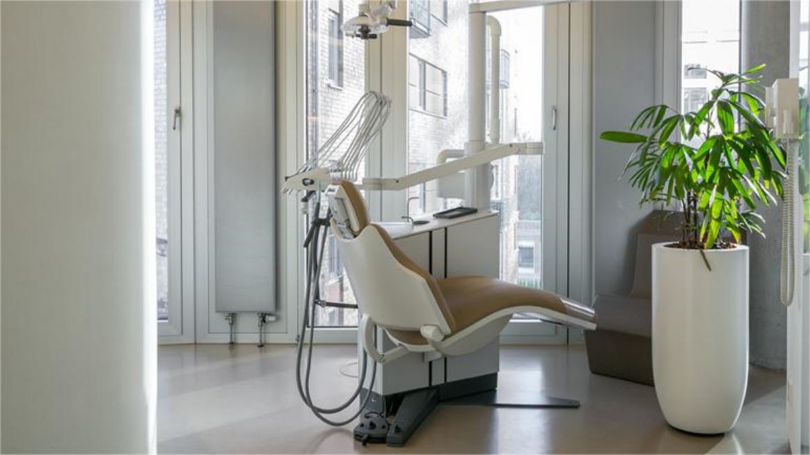 Innovative Oral Surgery & Dental Implant Studio