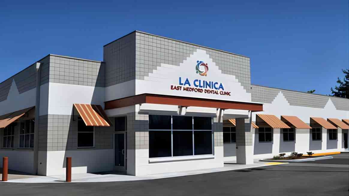 La Clinica East Medford Dental Clinic