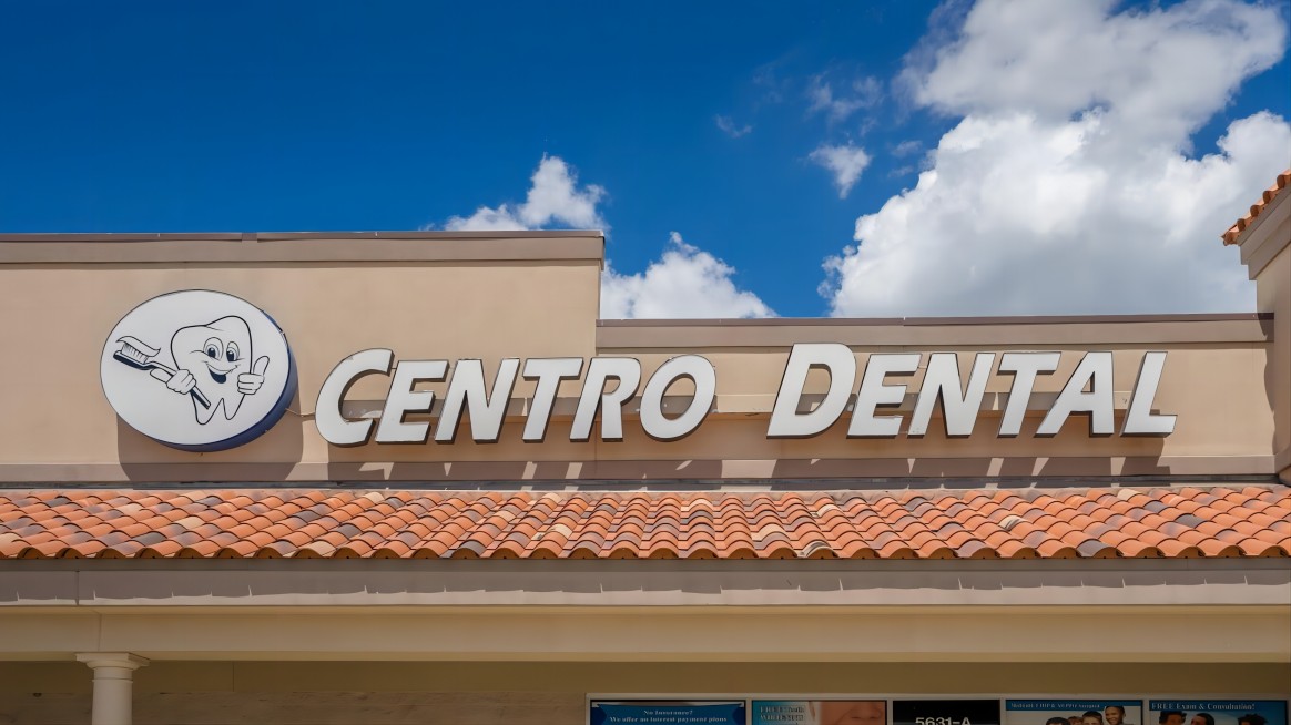 Centro Dental & Implants