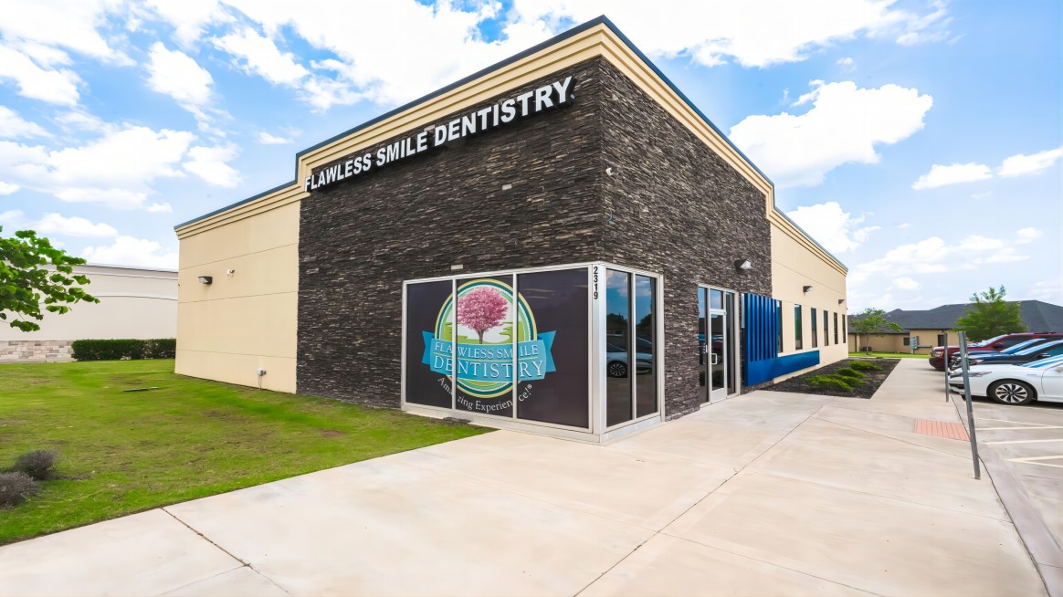 Flawless Smile Dentistry - Broken Arrow