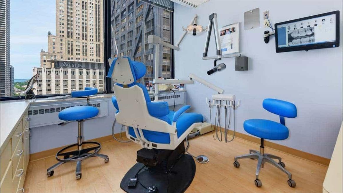 Chicago Dental Solutions @ Midway Square Dental Center