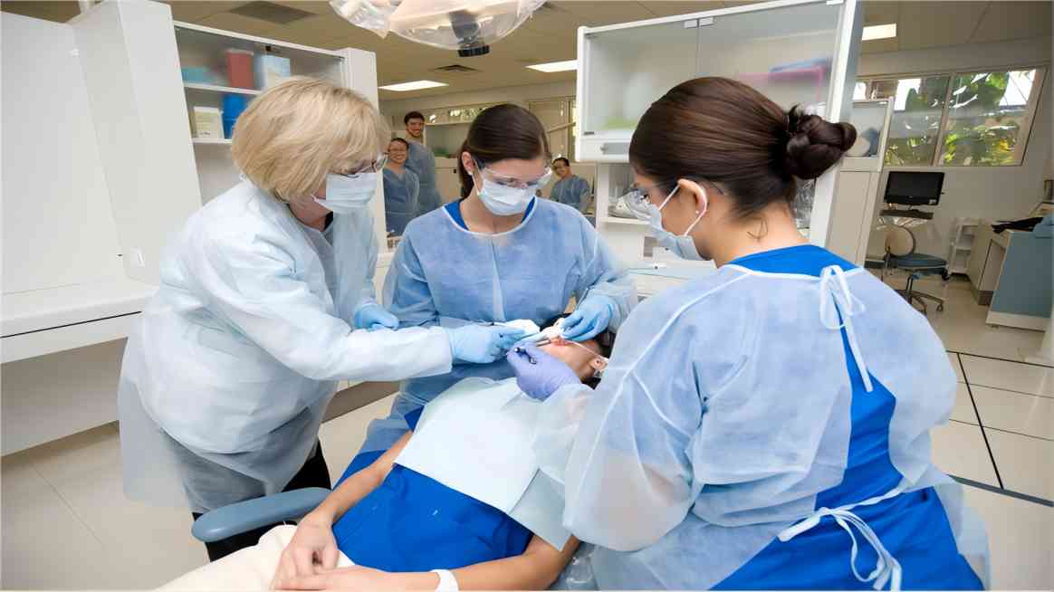 Dental Hygine Clinic at State College of Florida