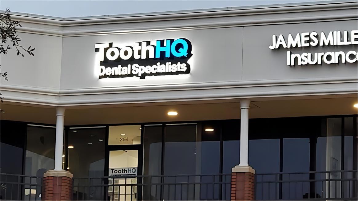 ToothHQ Dental Specialists Dallas (Mockingbird / SMU)