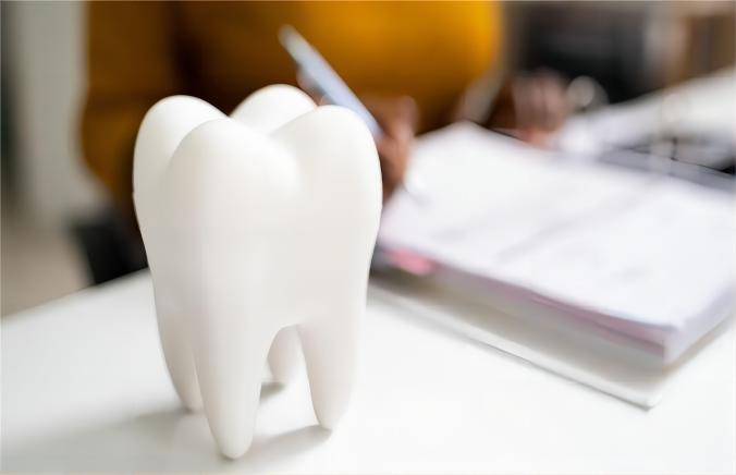 Explore the Pros and Cons of HMO Dental Insurance